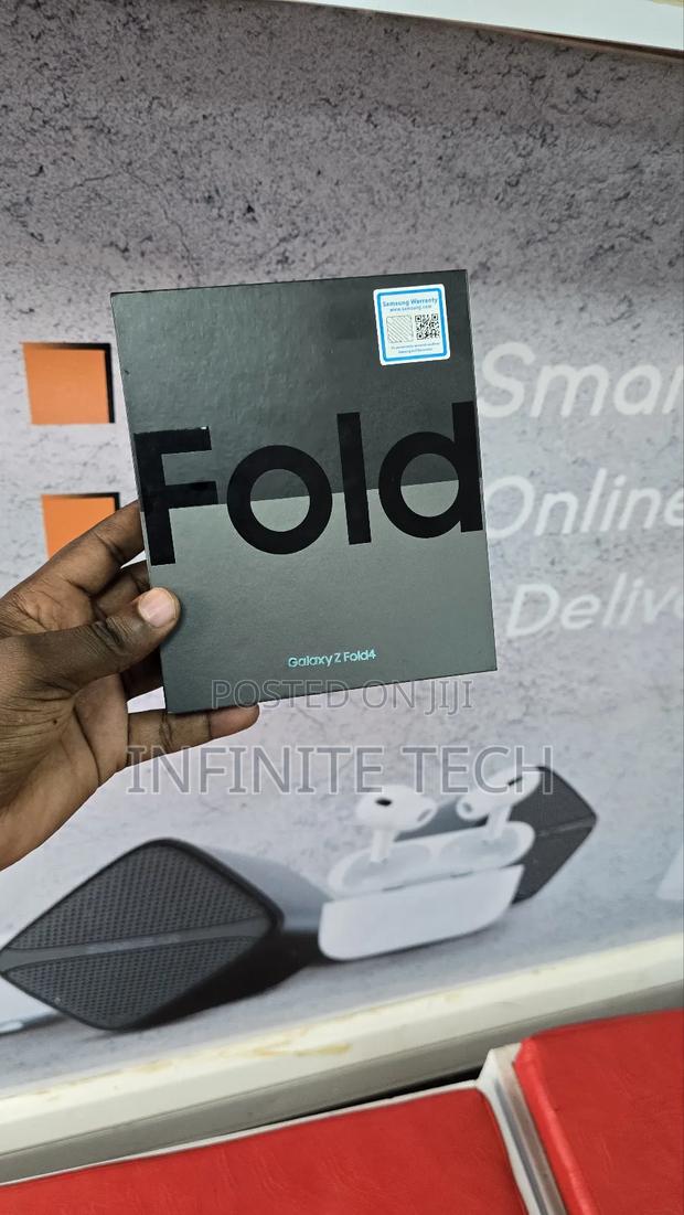 New Samsung Galaxy Z Fold4 256 GB Black - main view