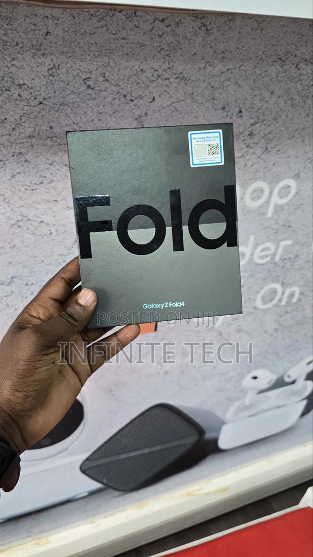 New Samsung Galaxy Z Fold4 512 GB Black - main view
