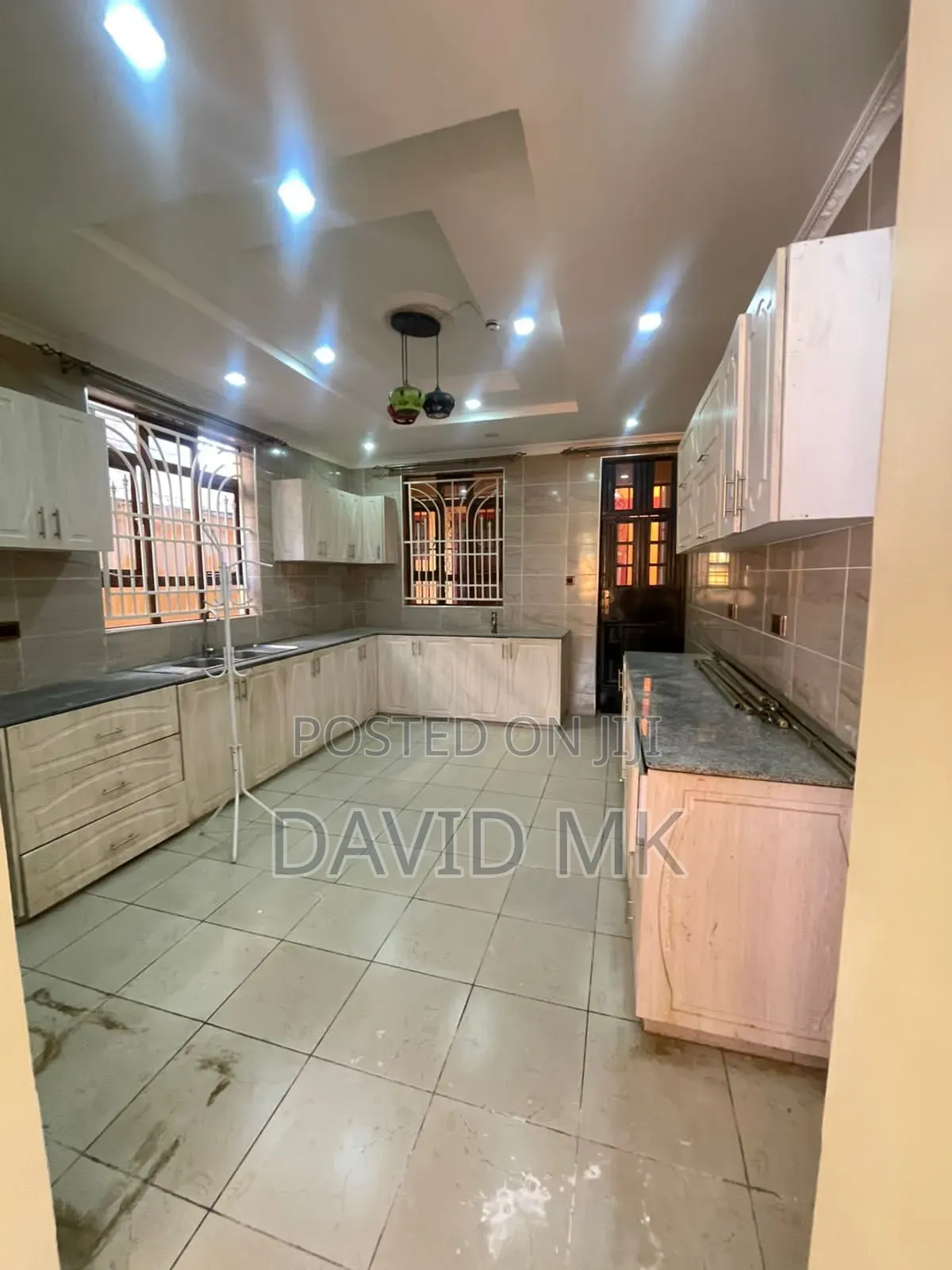 5bdrm Maisonette in Membley Eastern for rent