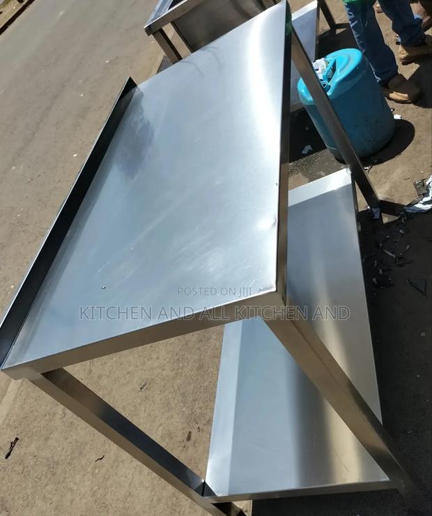 Quality Hygienic Kitchen Work Tables