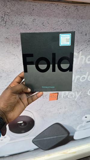 New Samsung Galaxy Z Fold4 256 GB Black
