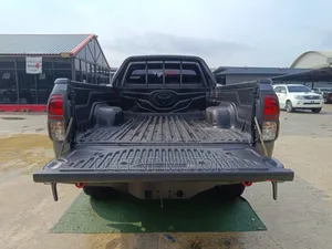 Toyota Hilux 2018 Gray