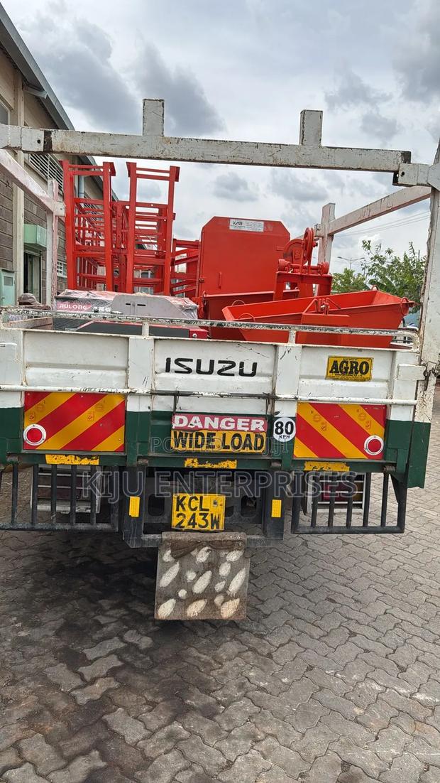 Concrete Hoist 1tone Diesel Powered 30metre - thumbnail 4