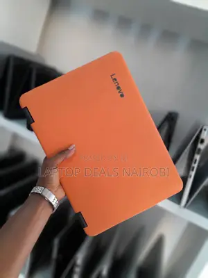 Laptop Lenovo 300e 4GB Intel Core I5 SSD 128GB