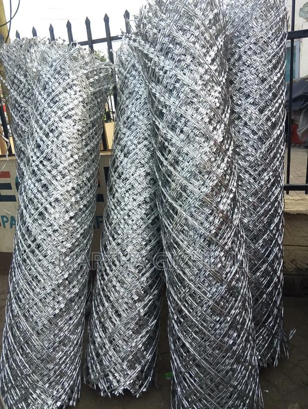 Zeka Welded Razor Wire Mesh Per Ft - thumbnail 2