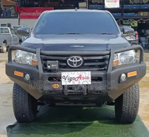 Toyota Hilux 2018 Gray