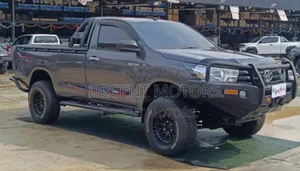 Toyota Hilux 2018 Gray