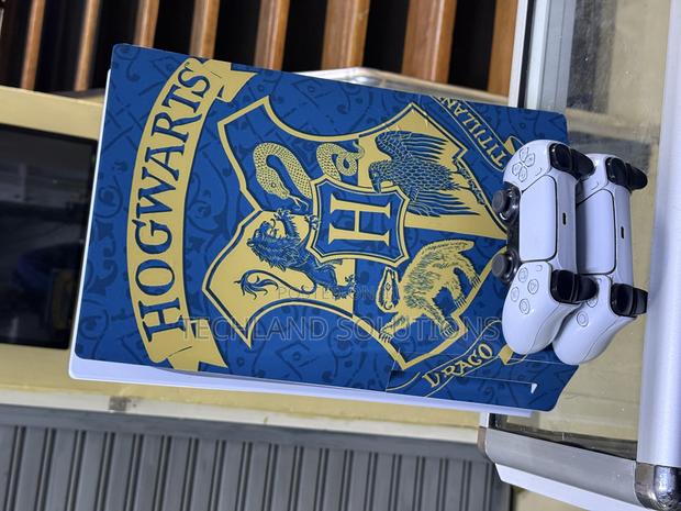 Slightly Used Ps5 825 Gb Machine - thumbnail 5