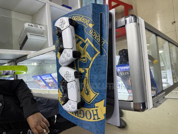 Slightly Used Ps5 825 Gb Machine - thumbnail 7