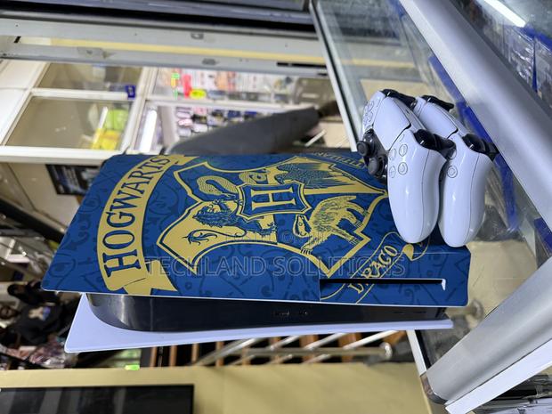 Slightly Used Ps5 825 Gb Machine - thumbnail 8