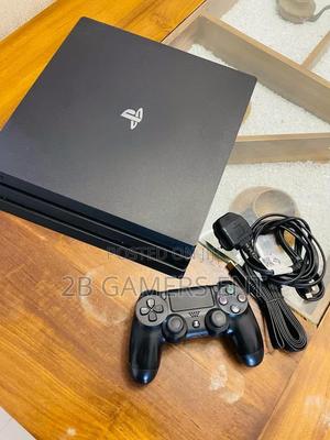 Ps4 Pro 1 Pad, Plus Cables - main view