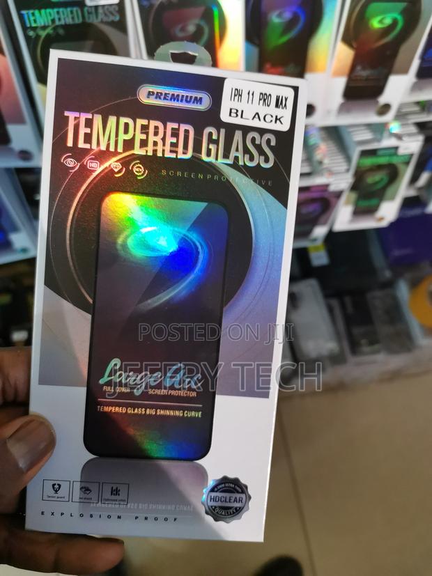 Puregear iPhone 11 Pro Max Privacy Glass Screen Protector - thumbnail 2