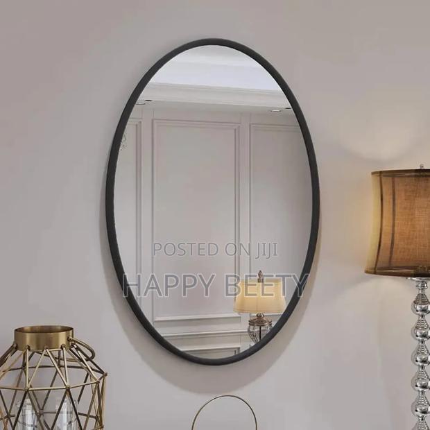 * Decorative Oval Wall Mirror