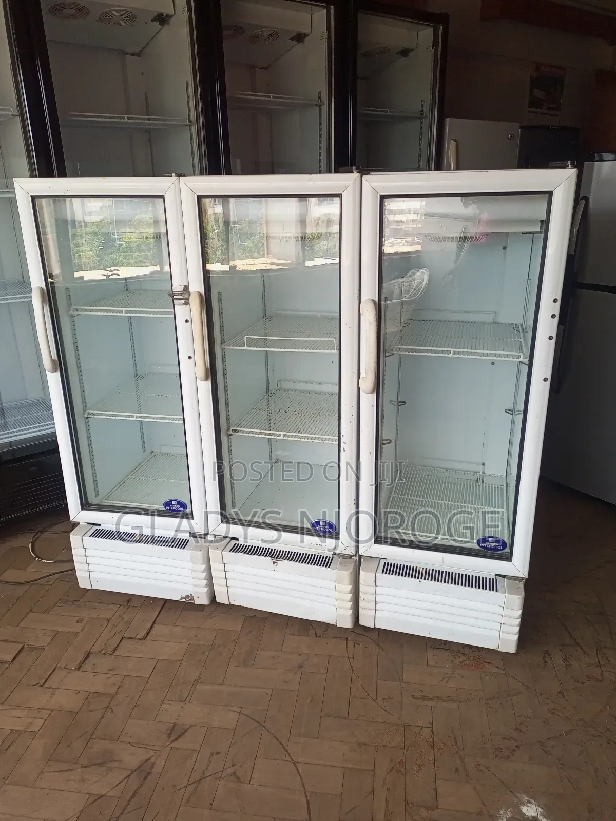 White Intercool Sudden Disply Fridge