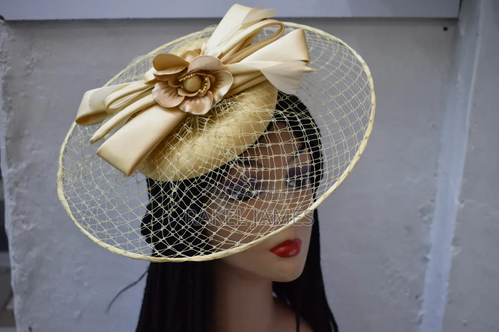Beige Fascinator