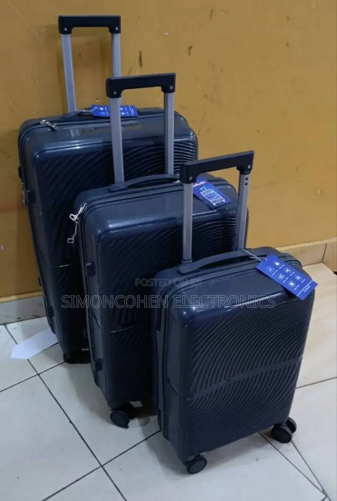 3 in 1 Zipper Unbreakable Pp Suitcases (Size 4)