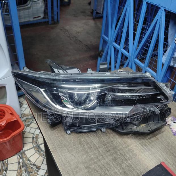Toyota Premio 270 Xenon Headlight Available