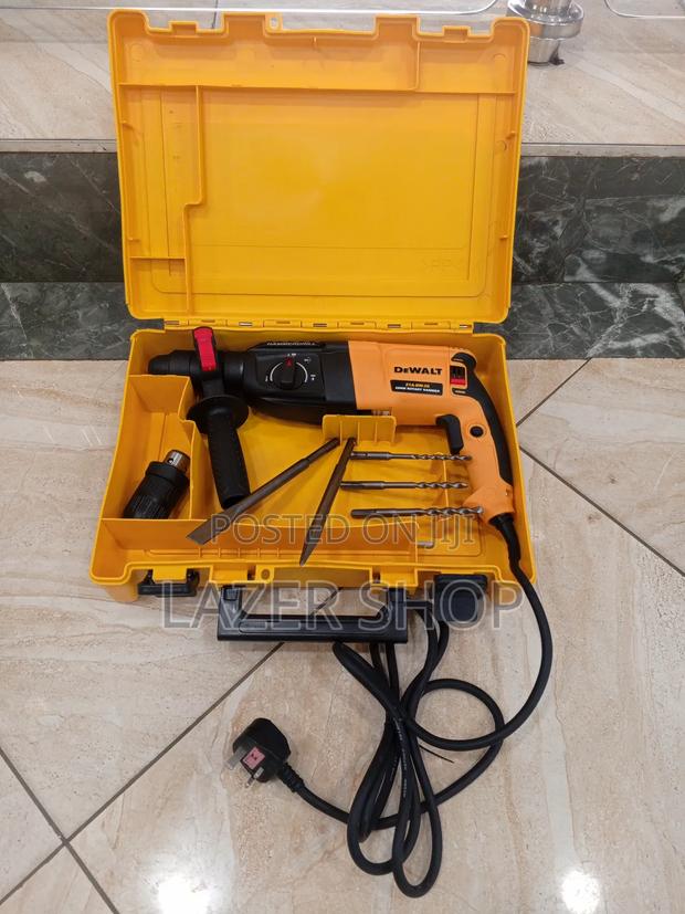 Dewalt Rotary Hammer Drill 800w - thumbnail 2