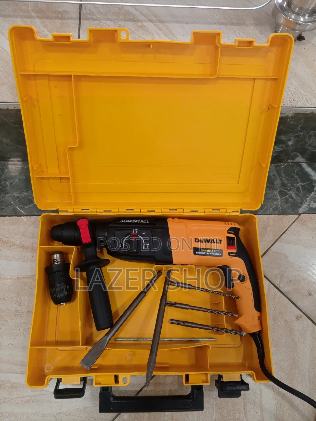Dewalt Rotary Hammer Drill 800w