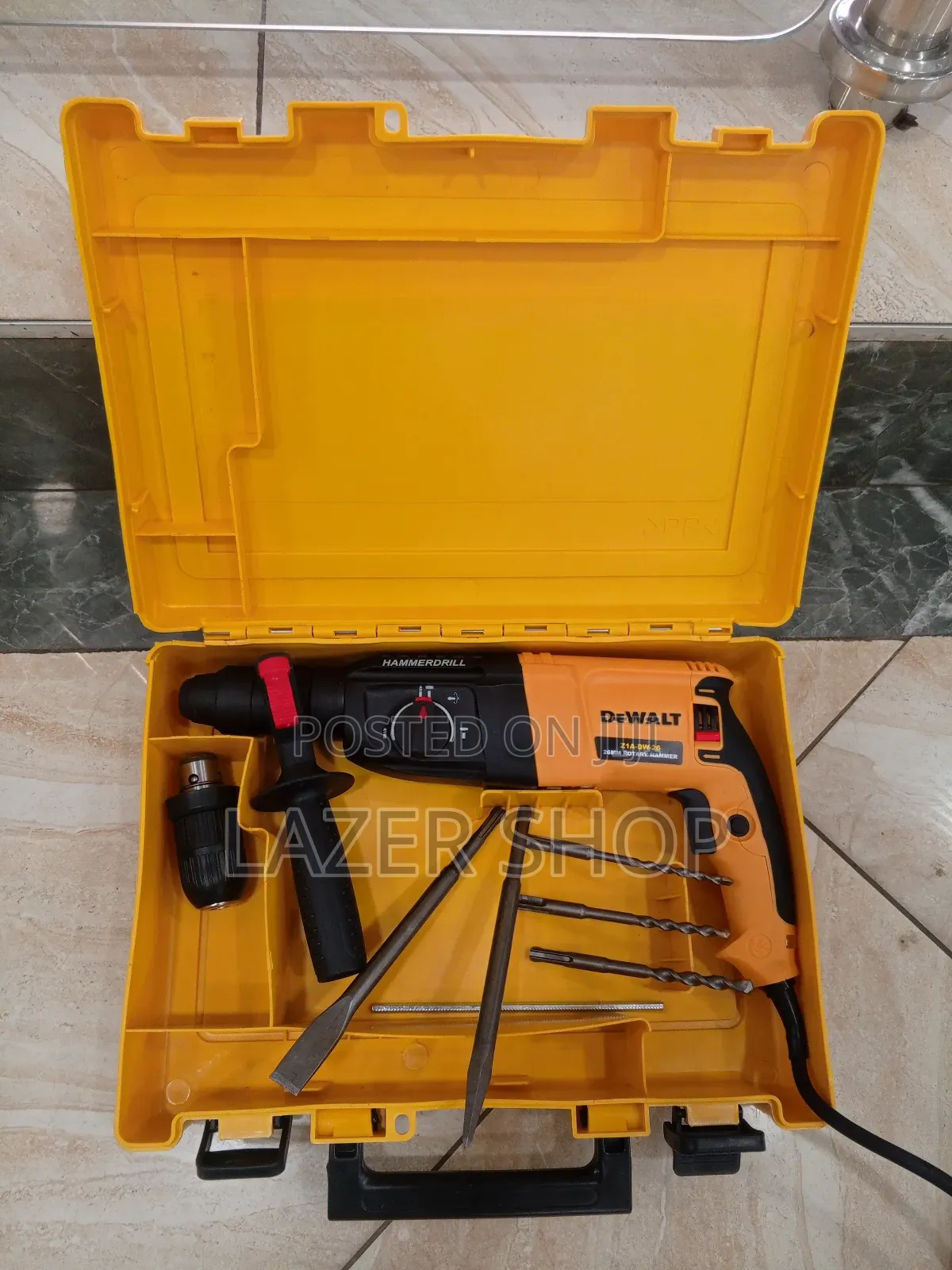 Dewalt Rotary Hammer Drill 800w