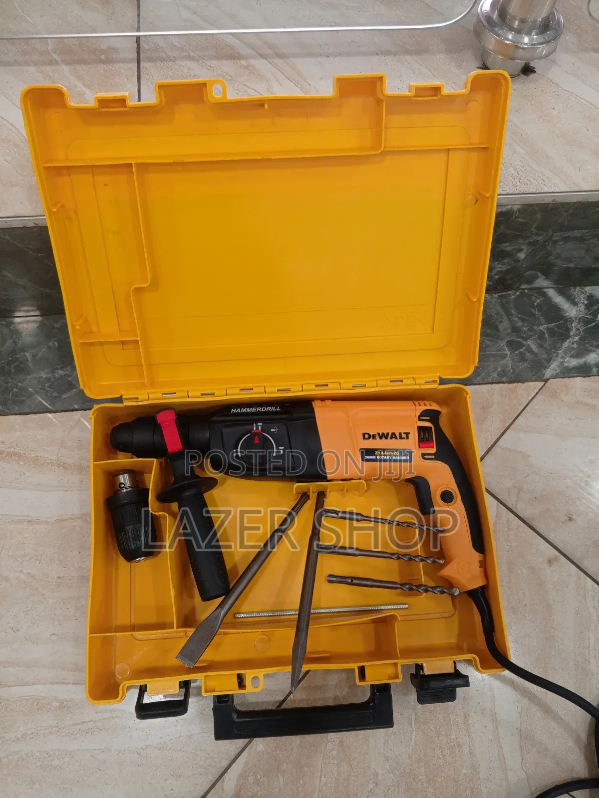 Dewalt Rotary Hammer Drill 800w