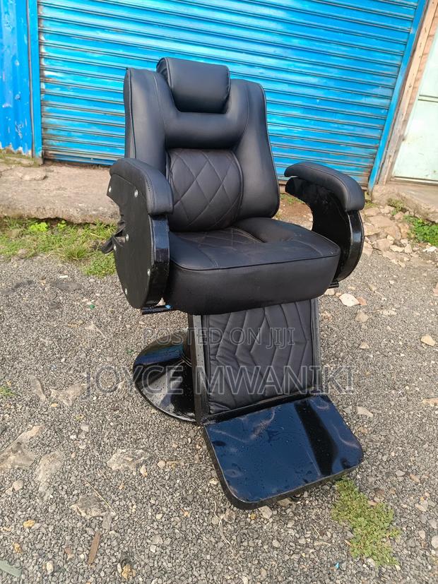 Kinyozi or Barber Seat, Black  - thumbnail 2