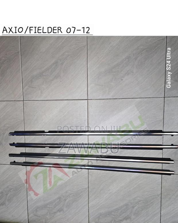 Weather Strip Toyota Axio/Fielder 141 0-12chrome