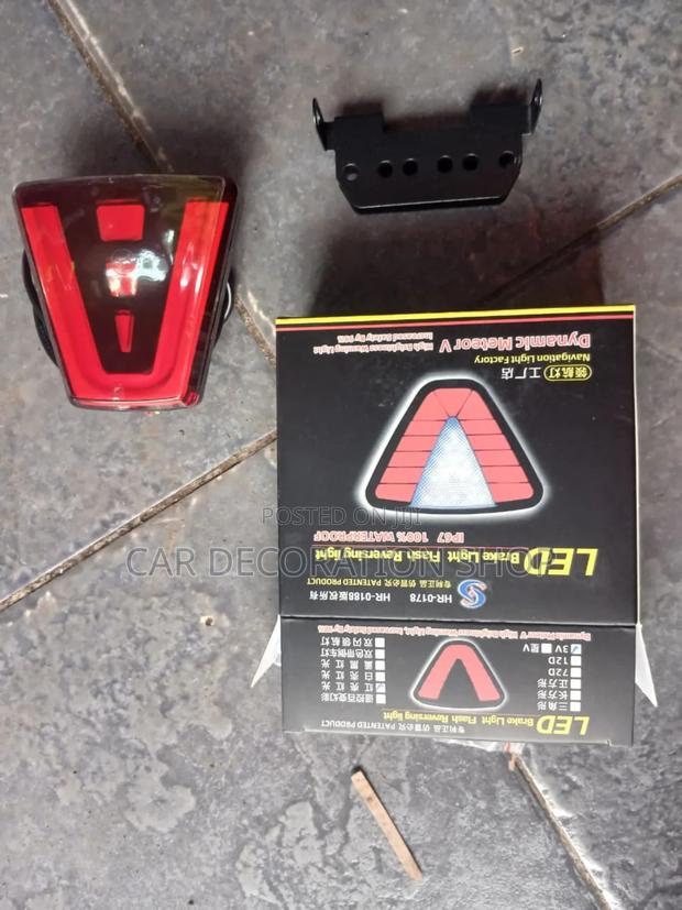 Universal Led Brake Flash Reversing Light+Mounting Bracket