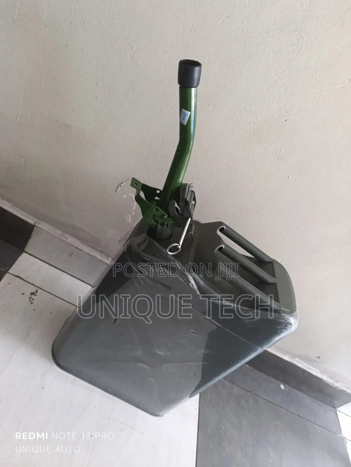 Metal Fuel Can/ Portable Jerrycan With Spout