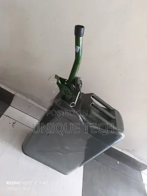 Metal Fuel Can/ Portable Jerrycan With Spout