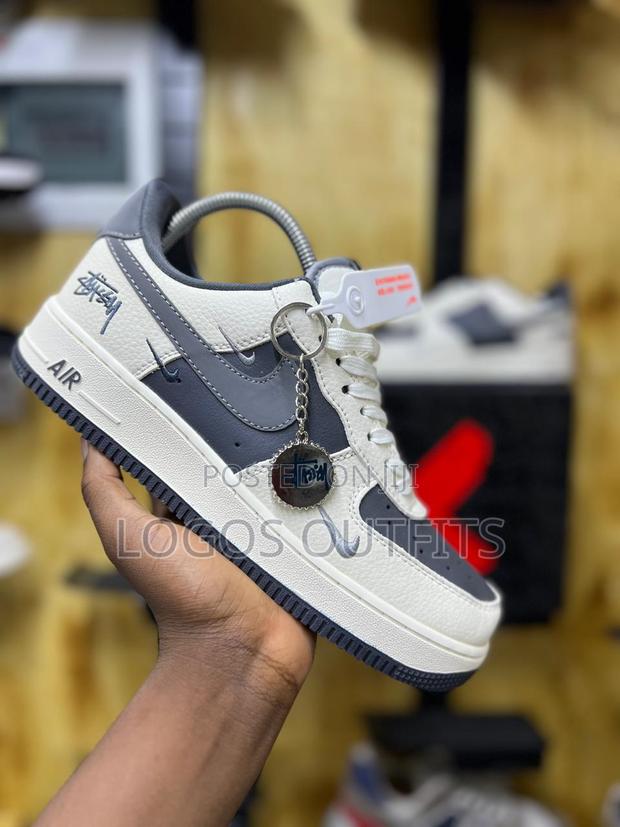 Nike Airforce 1low - main view