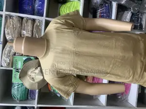 Tshirts Darkbeige