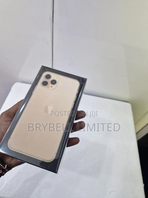 New Apple iPhone 11 Pro 256 GB Gold - main view