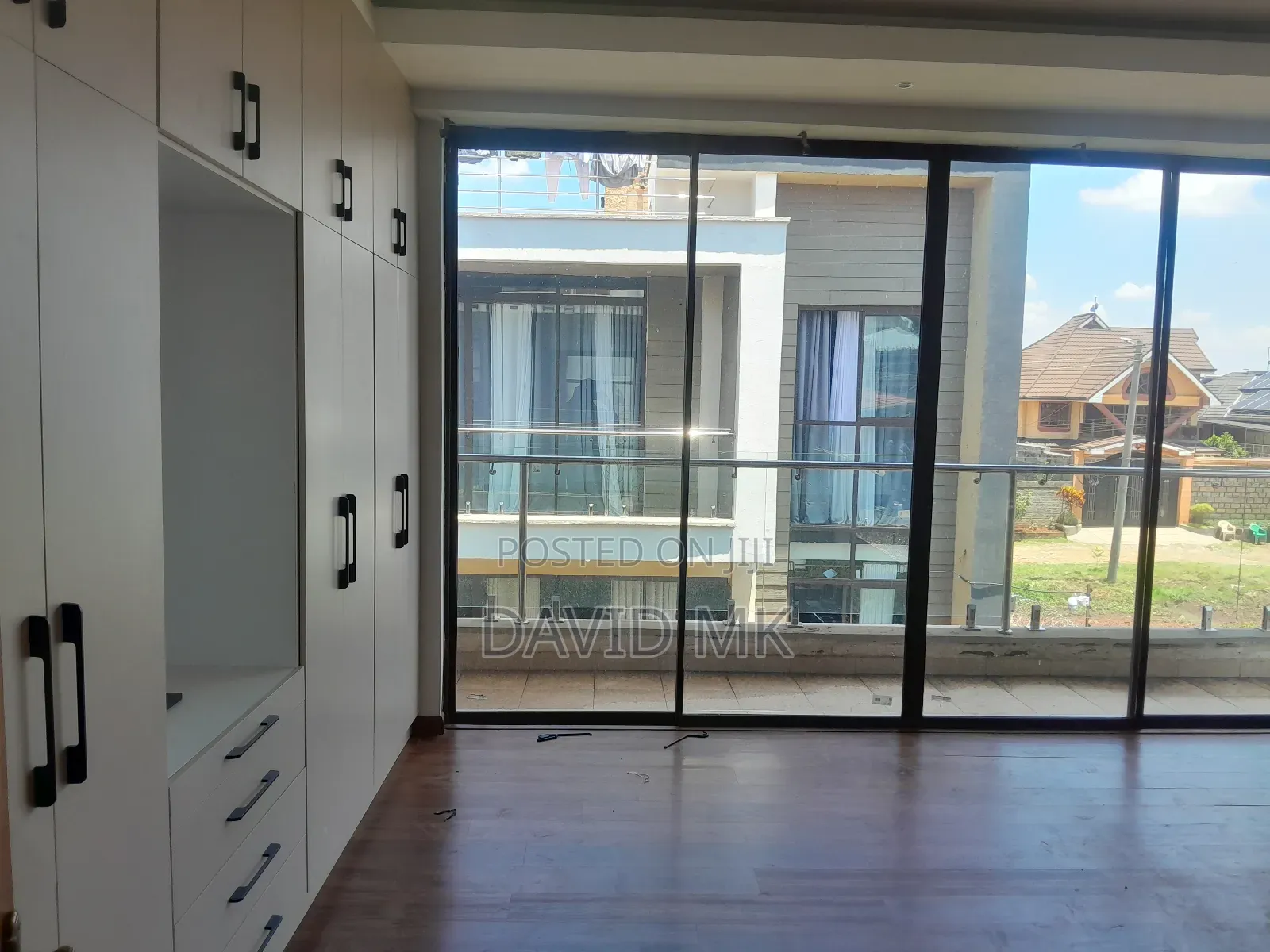 4bdrm Maisonette in Eastern By-Pass, Membley Estate for rent