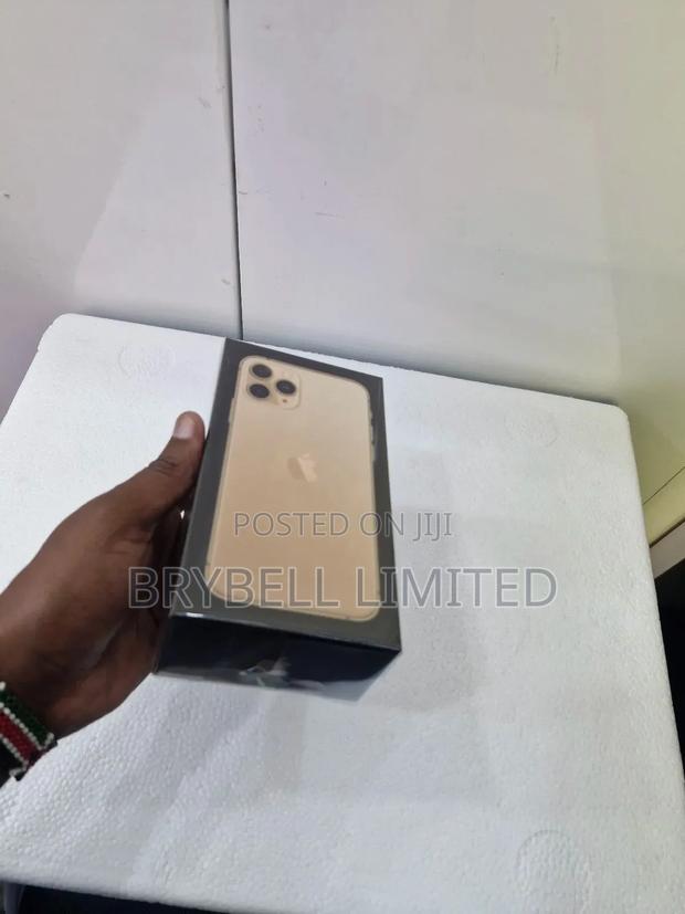 New Apple iPhone 11 Pro 256 GB Gold - thumbnail 3