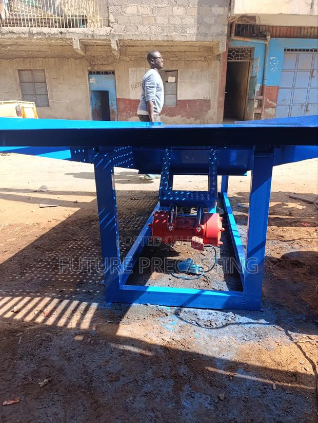 Vibrating Table - thumbnail 3