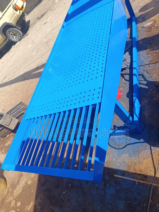 Vibrating Table - thumbnail 4