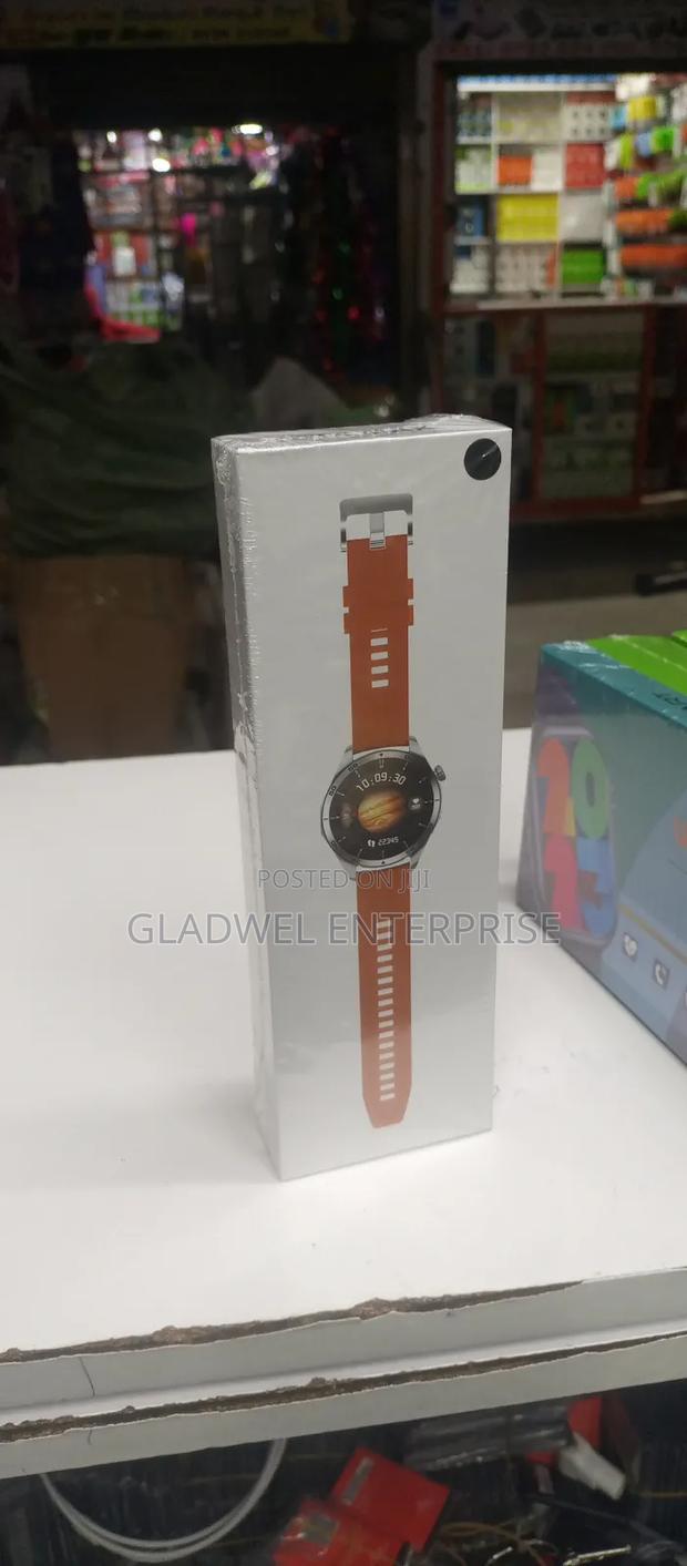 Approved Smart Watch With Many Functions - main view