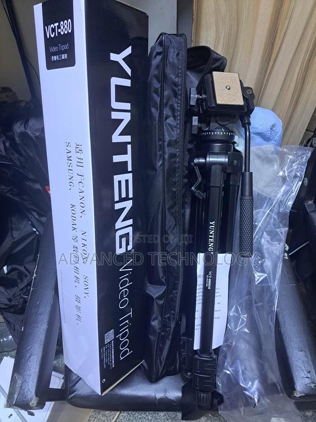 Yungteng VCT 880 Camera Heavy Duty Tripod Stand