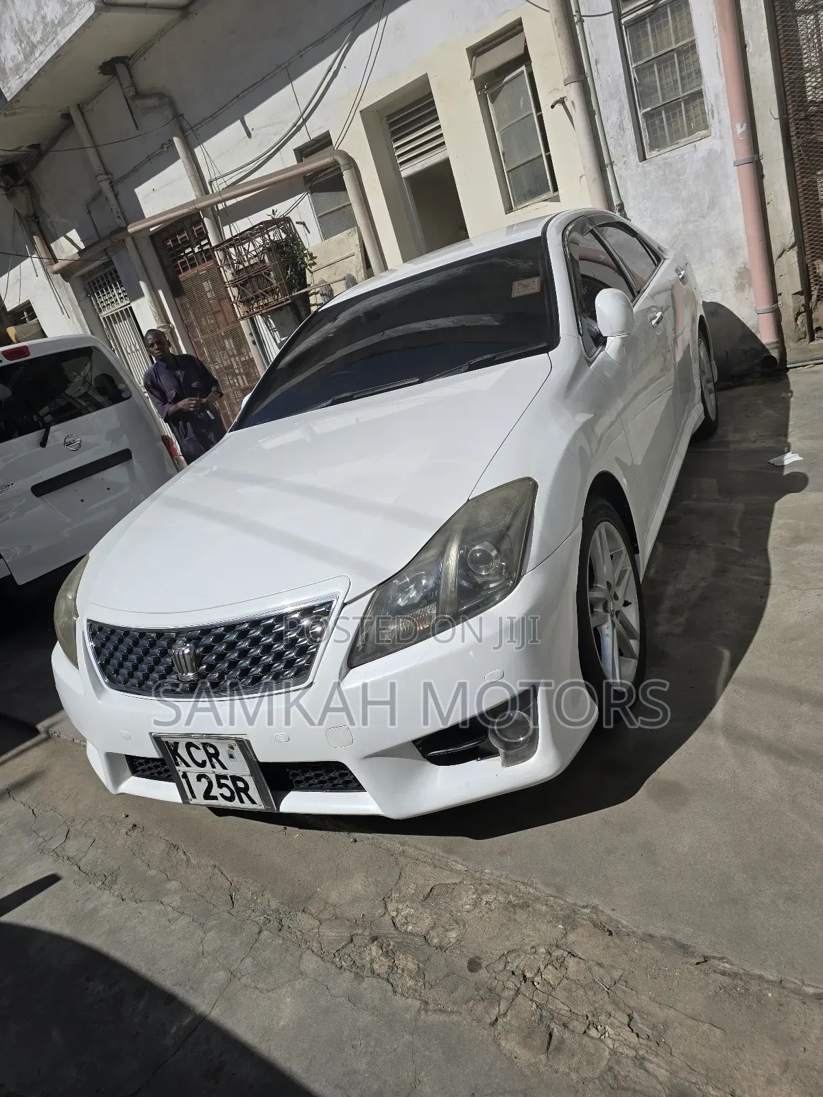 Toyota Crown 2012 White