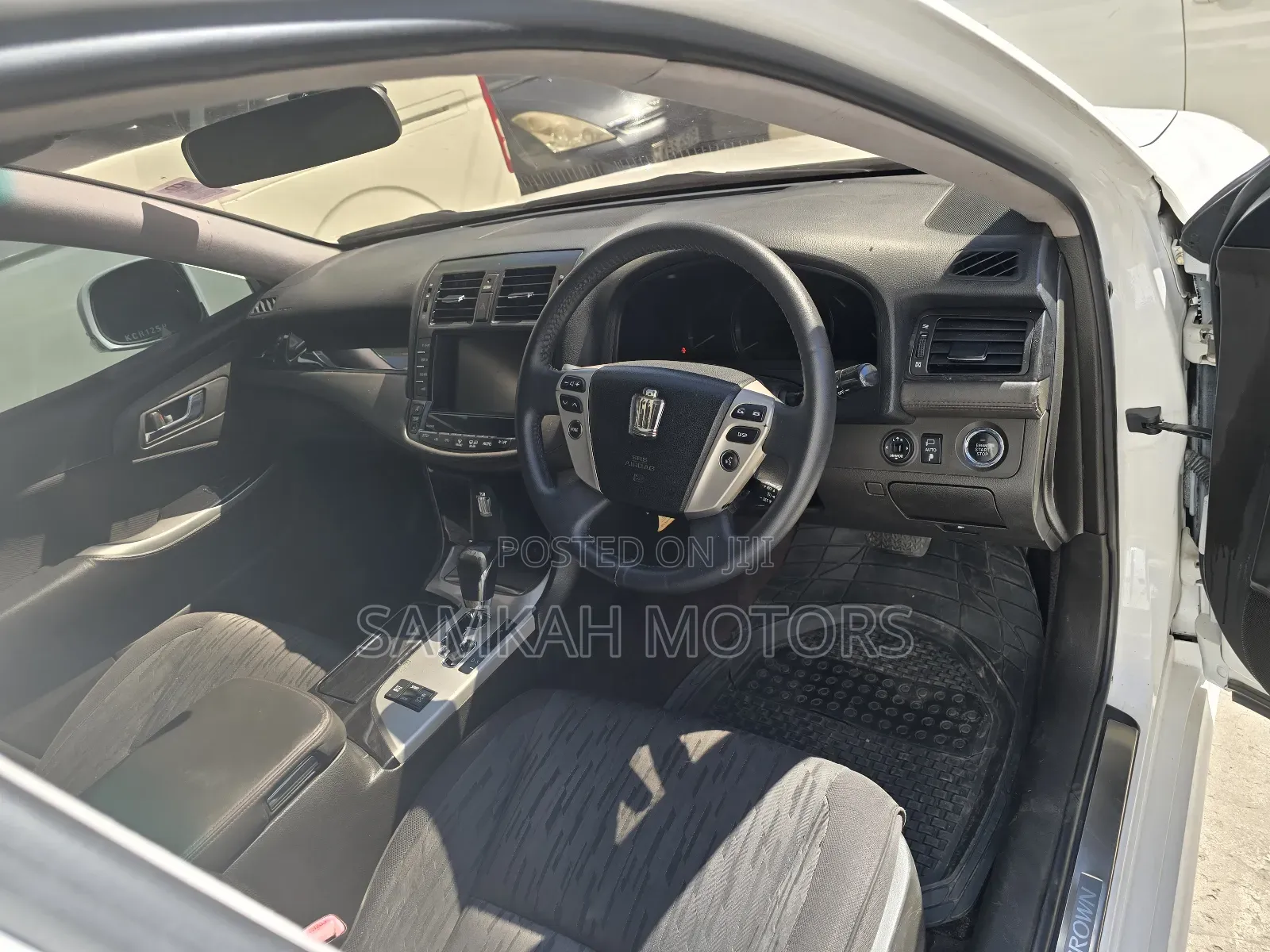 Toyota Crown 2012 White