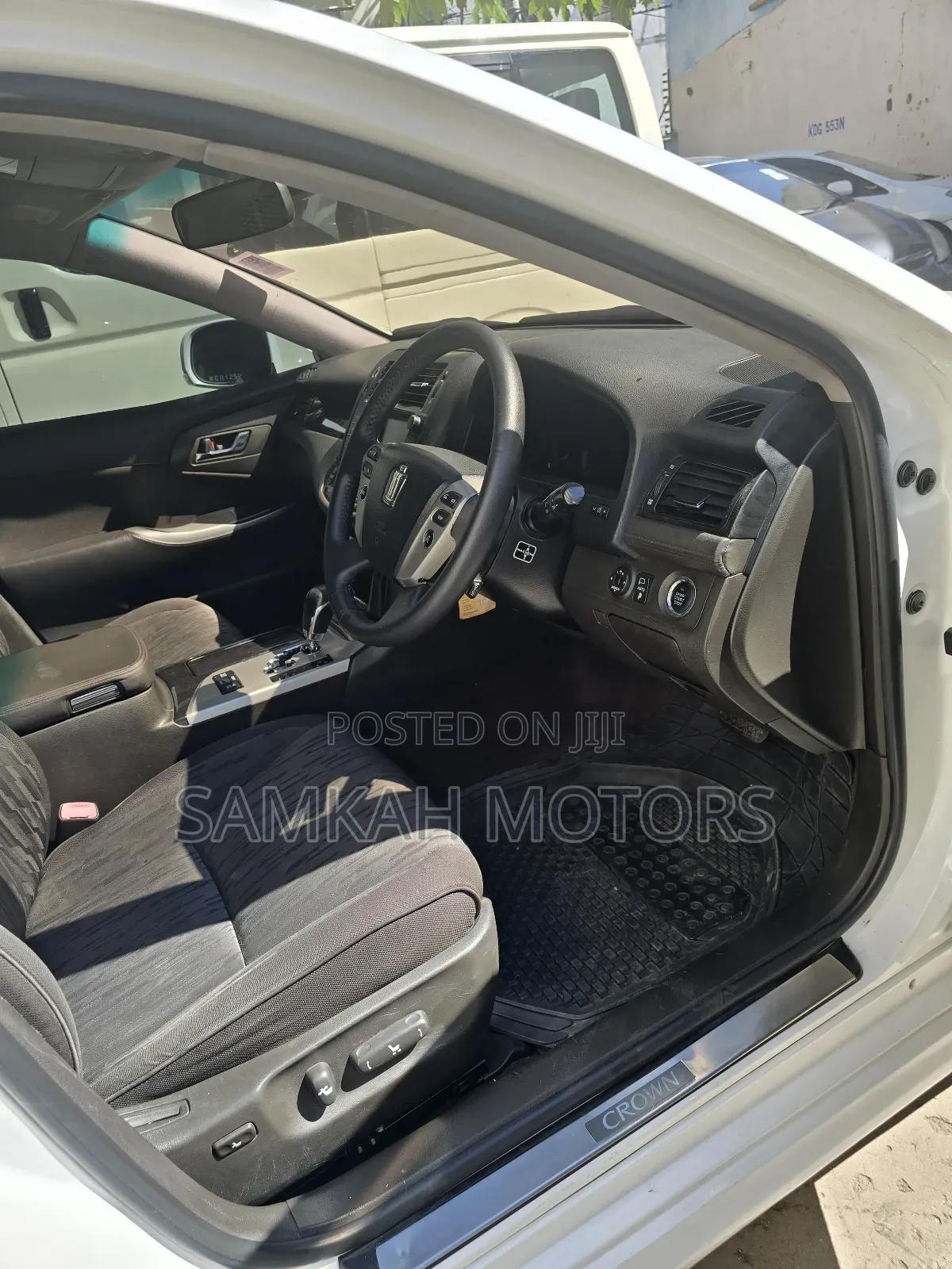 Toyota Crown 2012 White