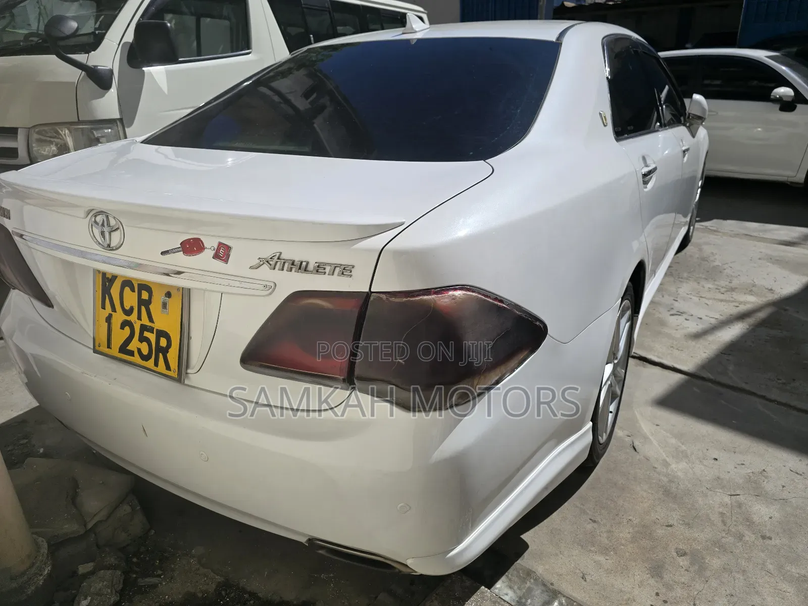 Toyota Crown 2012 White