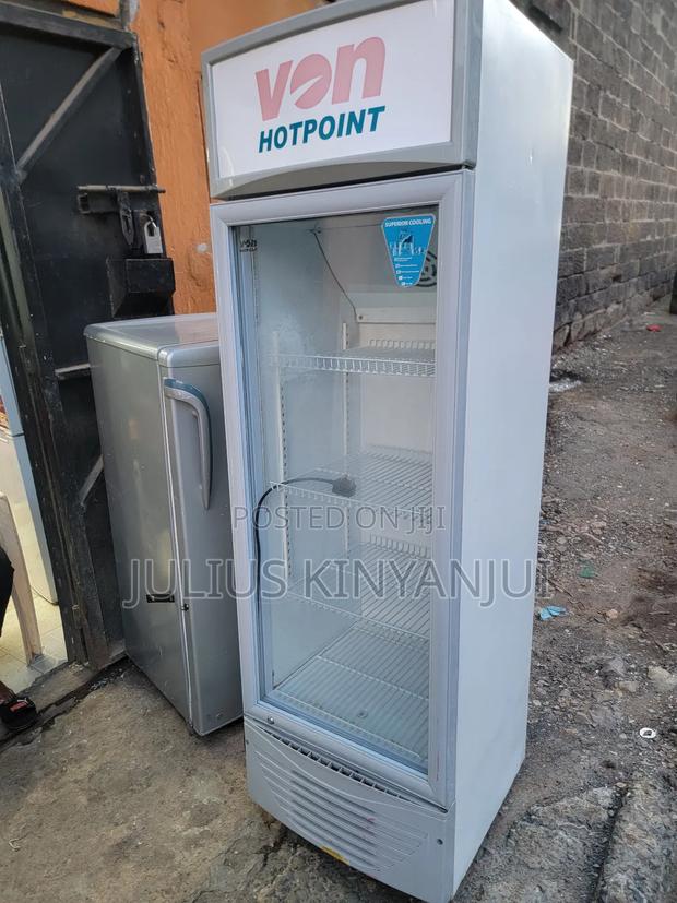 Von Hotpoint Commercial Upright Display