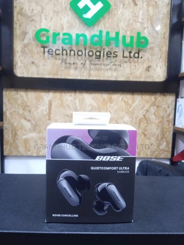 Bose Quietcomfort Ultra Earbuds - main view