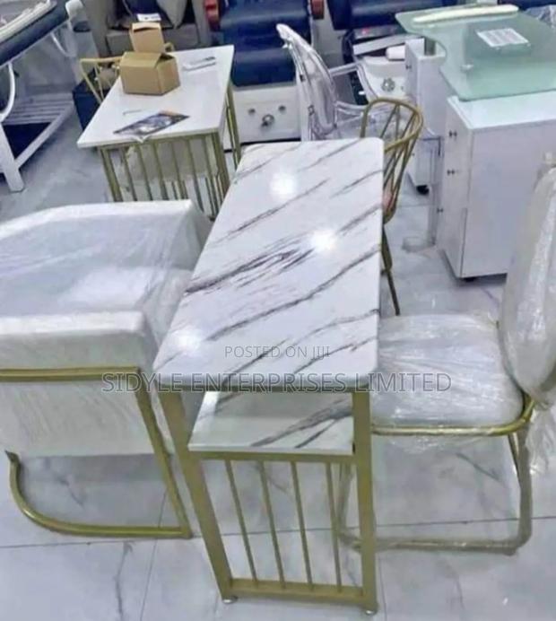 Nail Table,Styling Seat and 1 Round Chair