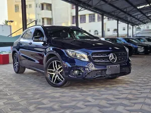 Mercedes-Benz GLA 250 2018 Blue