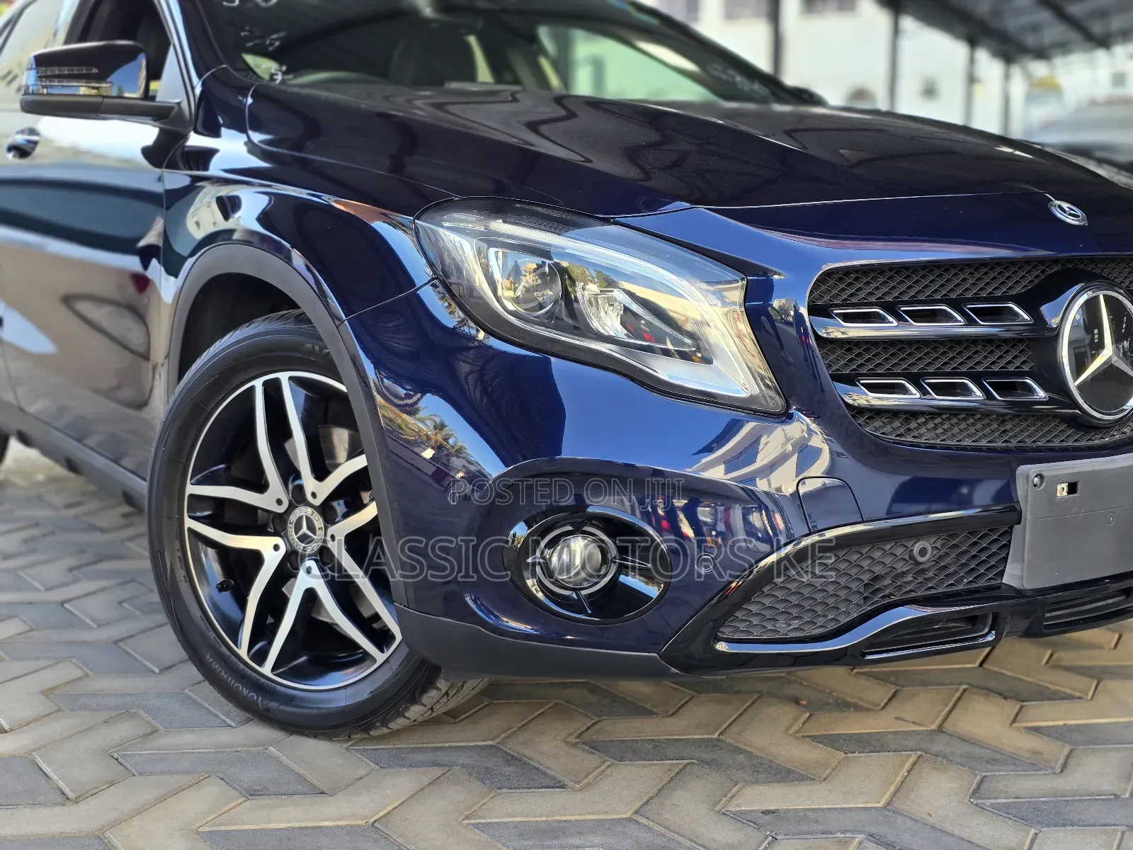 Mercedes-Benz GLA 250 2018 Blue