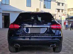 Mercedes-Benz GLA 250 2018 Blue