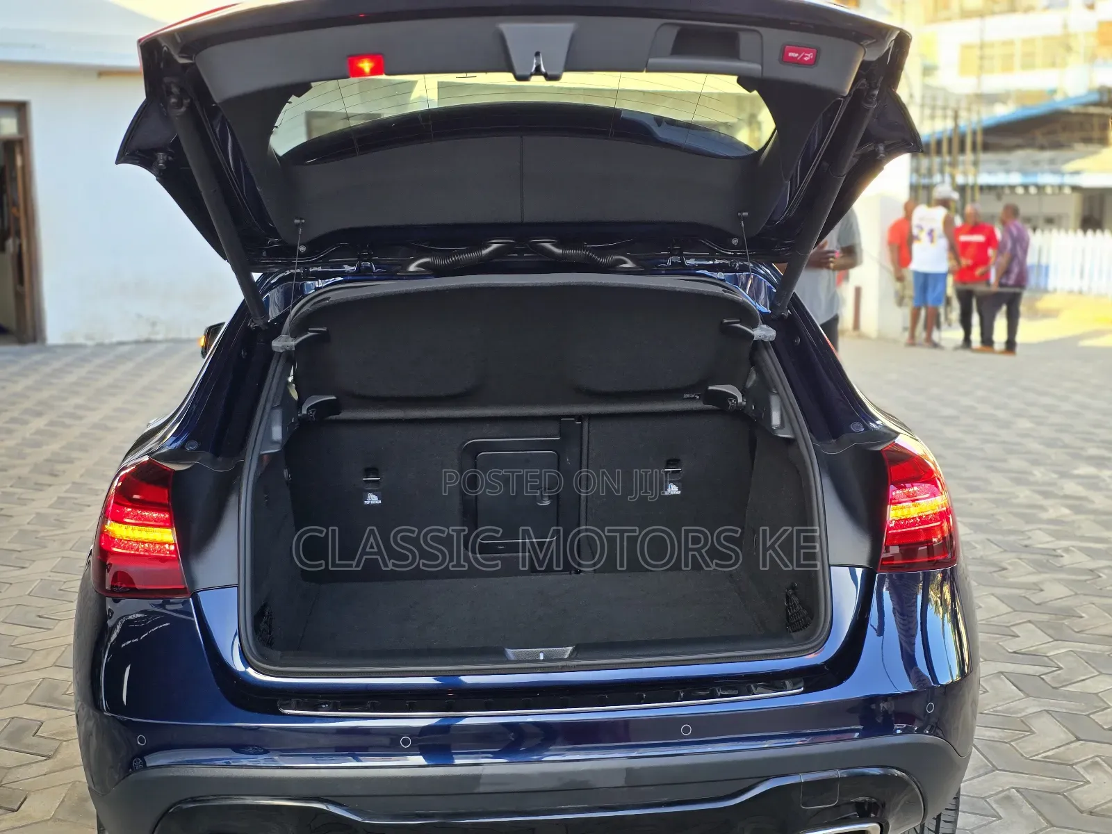 Mercedes-Benz GLA 250 2018 Blue
